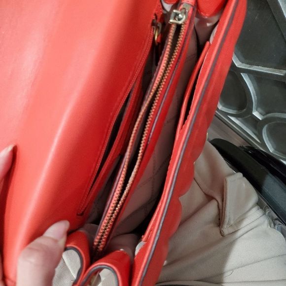 Michael kors bright red whitney leather bag - Picture 5 of 6